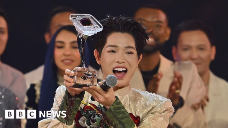Vietnamese musician Duc Phuc secures victory at the International Song Contest held in Russia