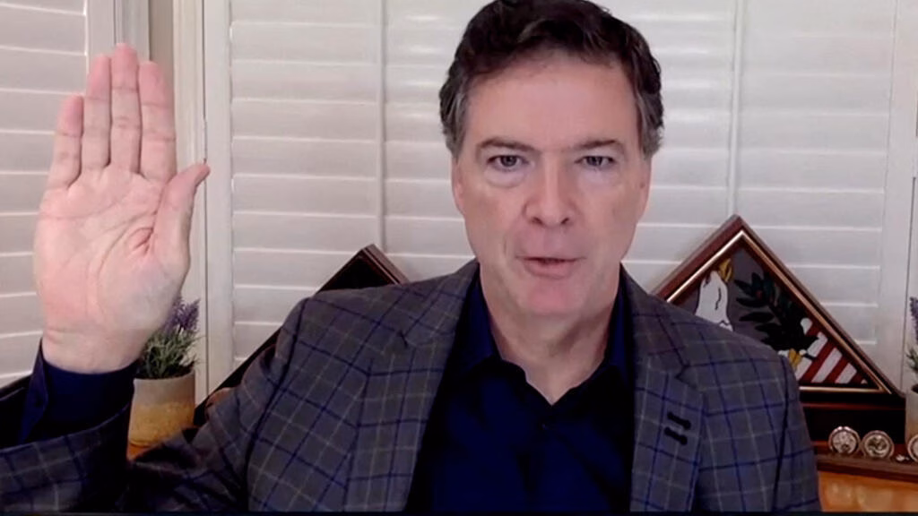 2025 09 25t225602z 964006919 rc29zgakqdz0 rtrmadp 3 usa trump comey.jpg