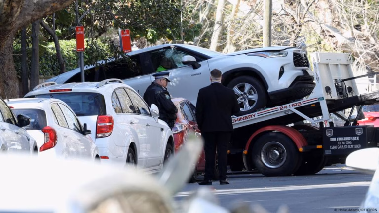 Vehicles crashes into the entrance of Russian consulate in Sydney – DW – January 9, 2025