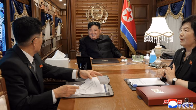 North Korea’s Leader Kimberley Jin arrives in China before the iconic Military Celebration in Beijing – DW – 02/09/2025