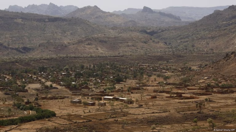 A deadly landslide in Sudan has reportedly claimed the lives of over a thousand individuals, according to a statement from a rebel group – DW – 09/02/2025