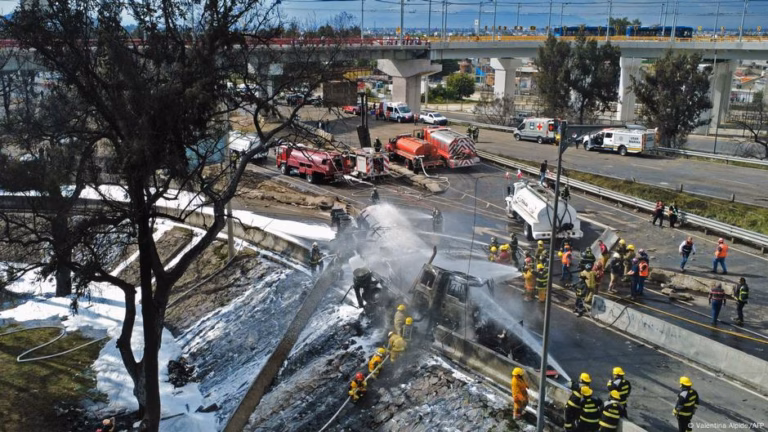 Explosion Causes Multiple Injuries as Gas Tanker Burns in Mexico City – DW – November 9, 2025