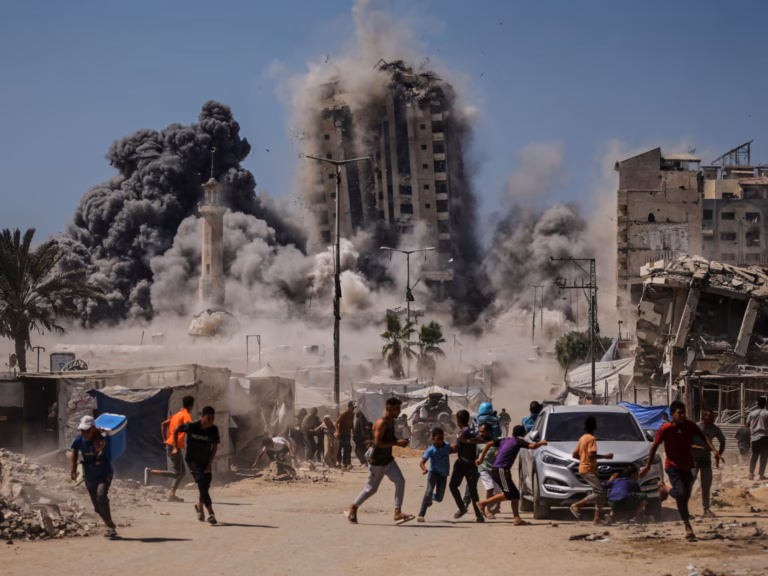 Photo Recap of the Week: Showcasing Events from Israeli Airstrikes in Gaza to Rallies in Serbia
