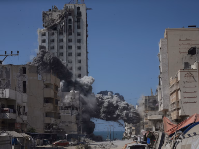 Israel’s Strikes on Gaza City Prompt Residents to Evacuate Amid Ongoing Israel-Palestine Tensions | Latest News on Israel-Palestine Conflict