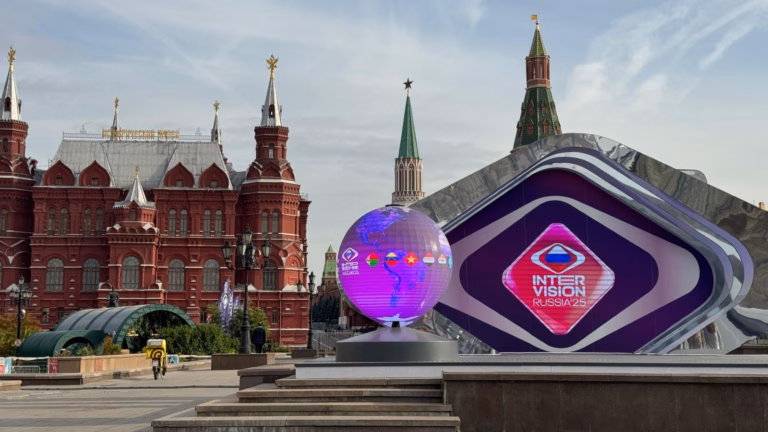 Focusing on tradition, Russia hosts its own Eurovision as alternatives to the campy original | Global Headlines